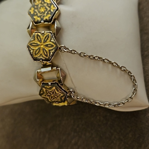 VTG Floral Stars Damascene Hexagon Link Castlecore Bracelet - Picture 4 of 11